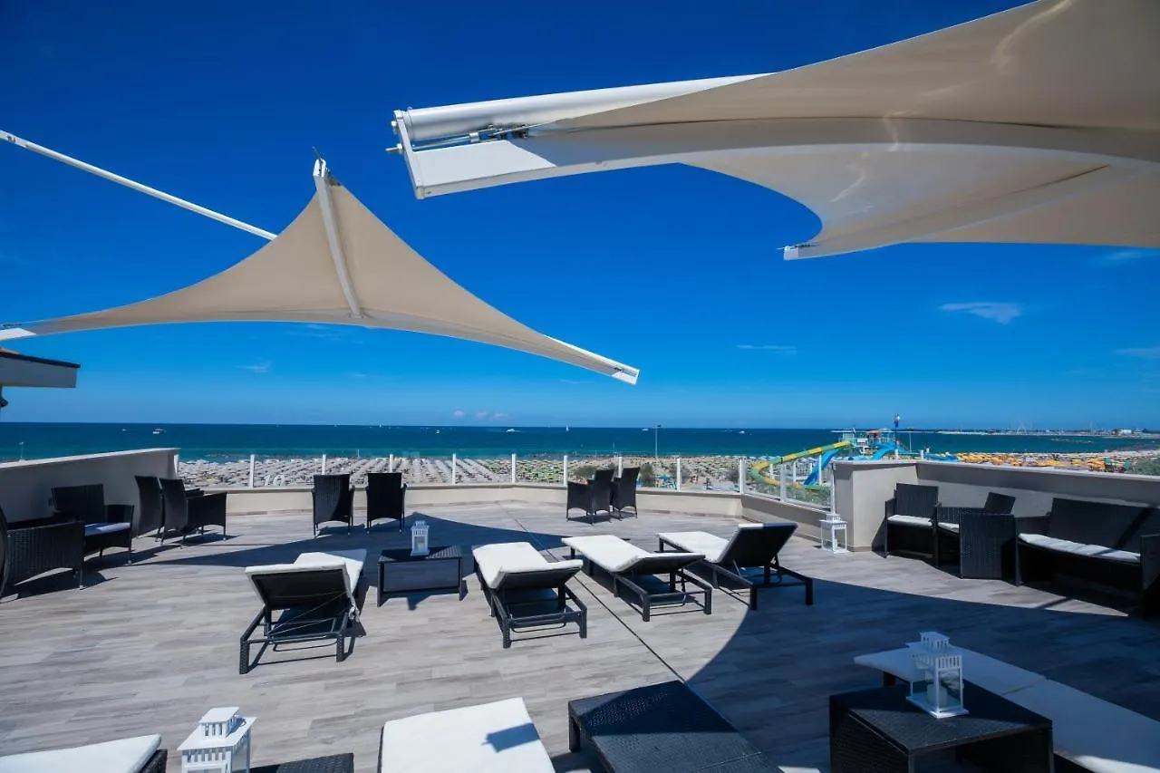 Hotel Baby Rimini 4*,  Italia