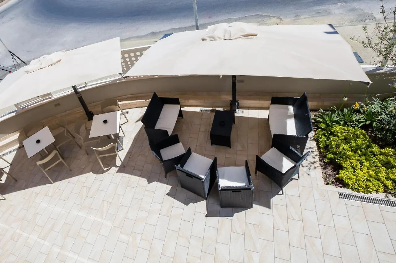 Hotel Baby Rimini 4*,